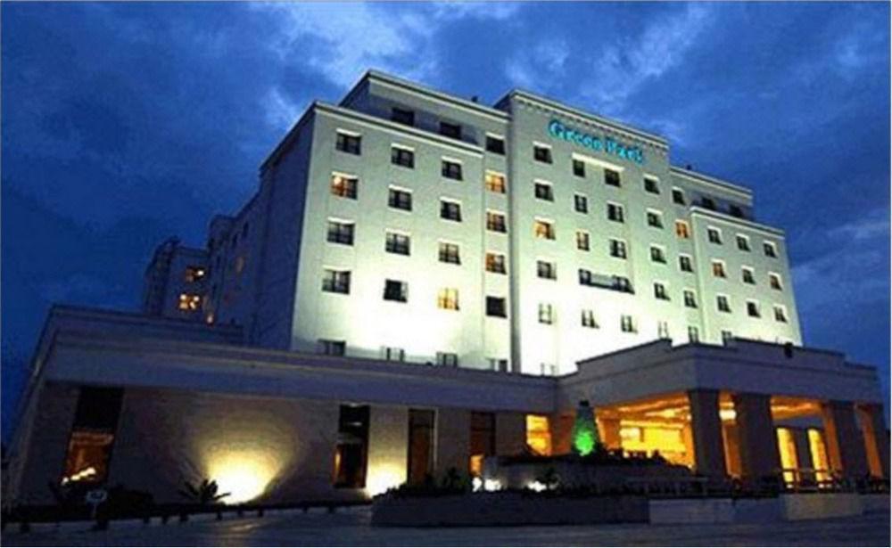 Greenpark Chennai Zewnętrze zdjęcie Green Tree Inn