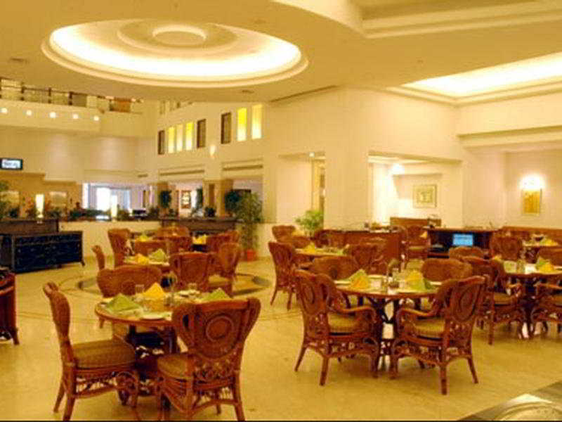 Greenpark Chennai Zewnętrze zdjęcie The Grand Hotel