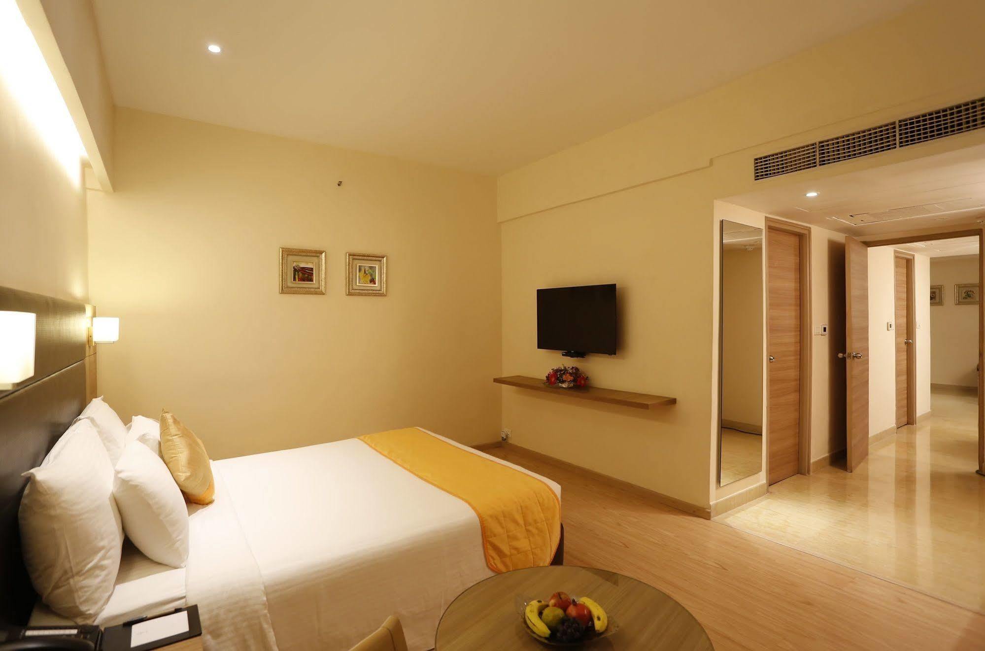 Greenpark Chennai Zewnętrze zdjęcie A room at the hotel