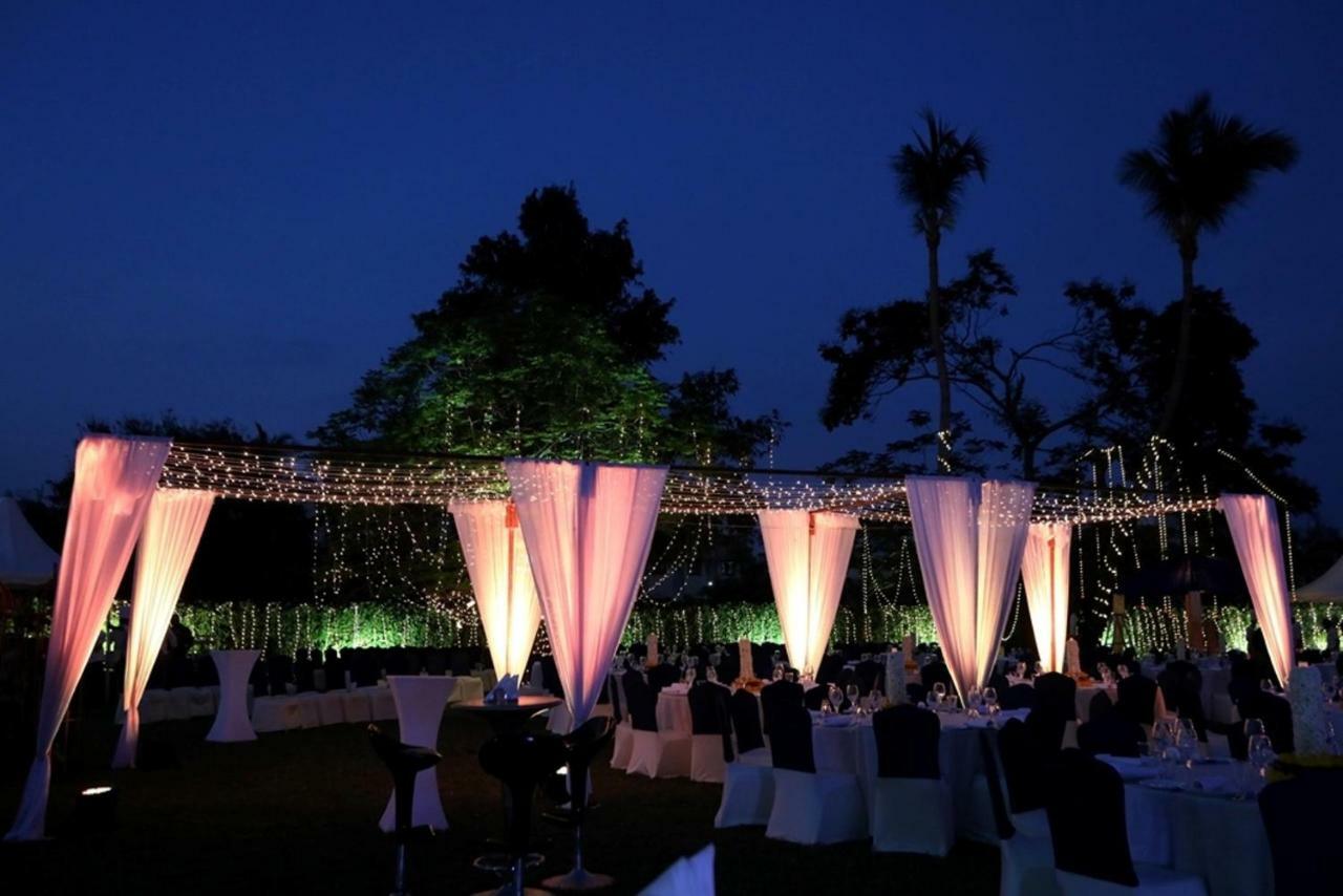 Greenpark Chennai Zewnętrze zdjęcie A wedding reception at the Taj Bengal