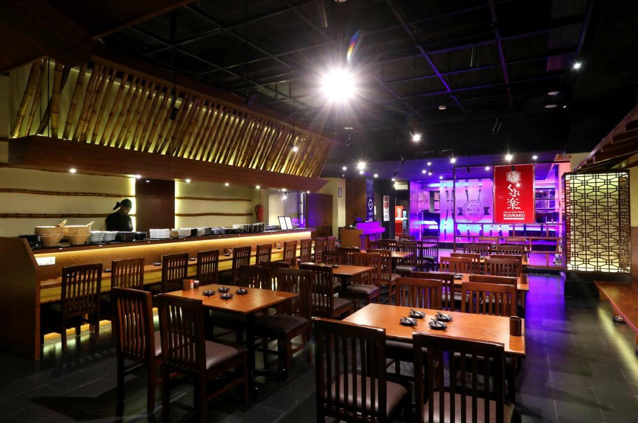 Greenpark Chennai Zewnętrze zdjęcie Interior of a restaurant in the mall